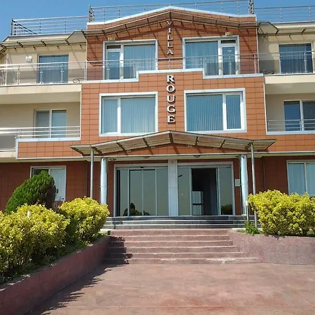 Apartment Rouge